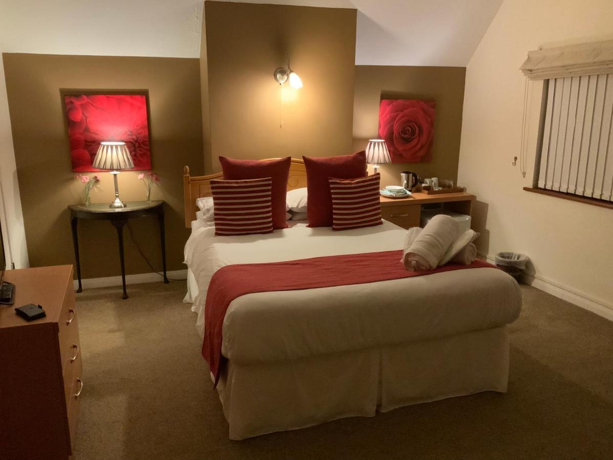 The Bridge Guest House Coltishall Екстер'єр фото